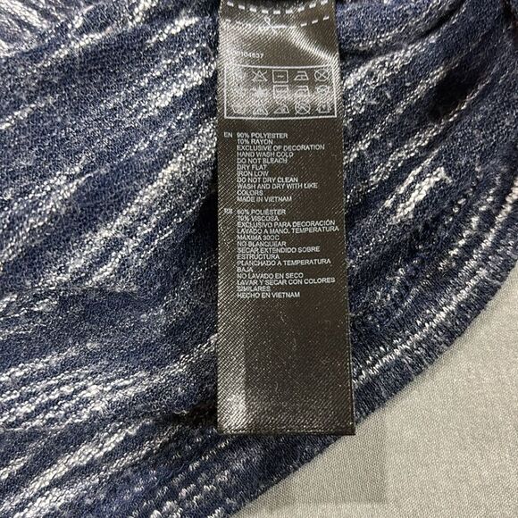 Blue top with white stripe detailing - Picture 5 of 6